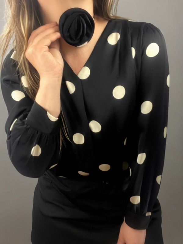 Blusa Negra Satín De Lunares Élise - Imagen 4